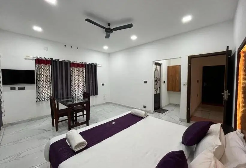デラックストリプルルーム, Mount Court Munnar