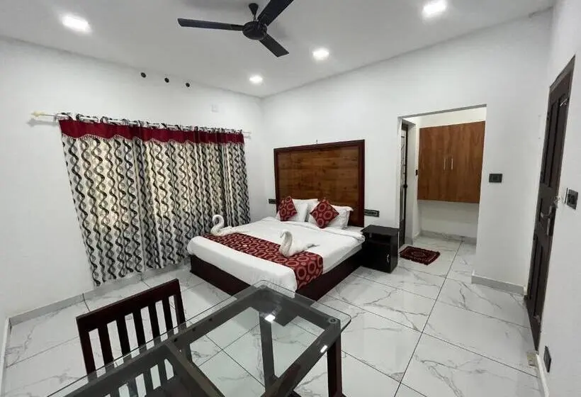 デラックストリプルルーム, Mount Court Munnar
