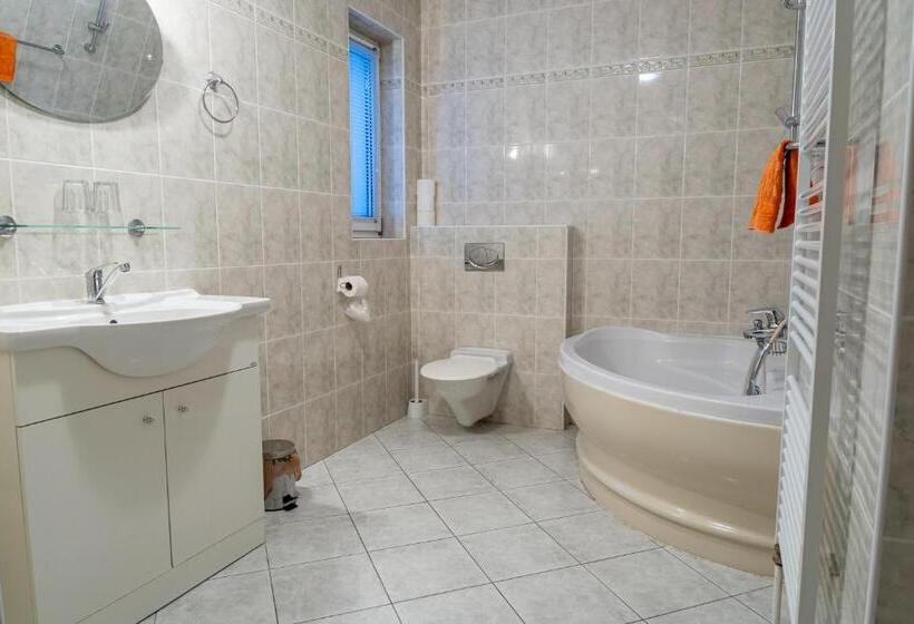 Családi Suite, Penzion U Rybníka