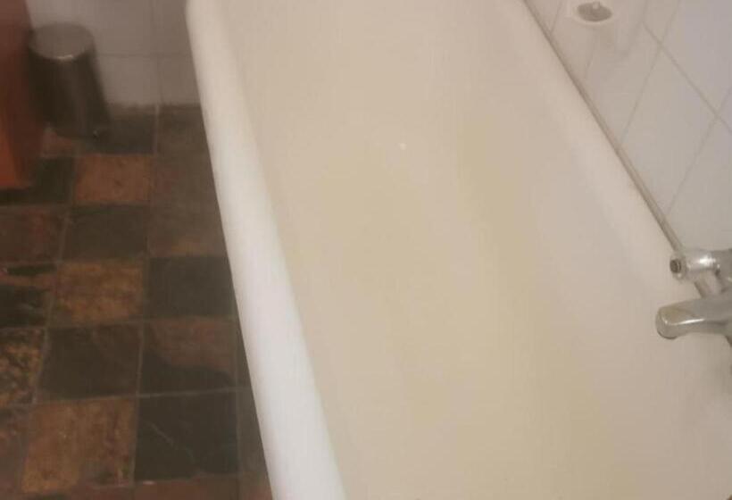 Стандартный Номер Кровать Кинг, Tom S Place Guest House