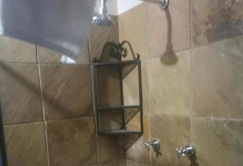 스탠다드 룸, Tom S Place Guest House