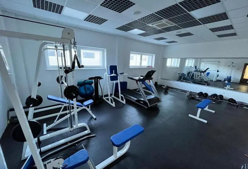 Bisneshuone, Ubytovanie Pod Bielymi Karpatmi