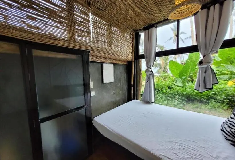 اتاق اکونومی, Tarzan S House