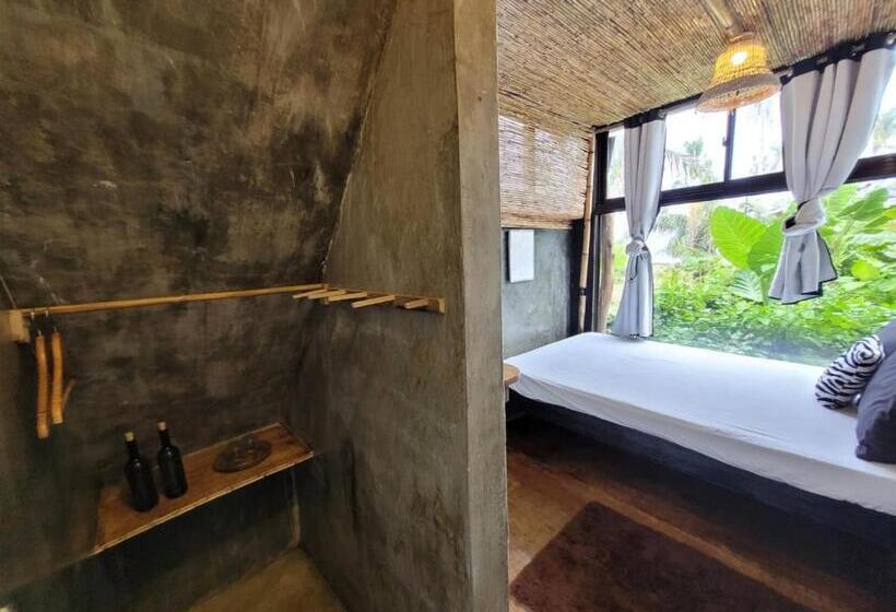 اتاق اکونومی, Tarzan S House