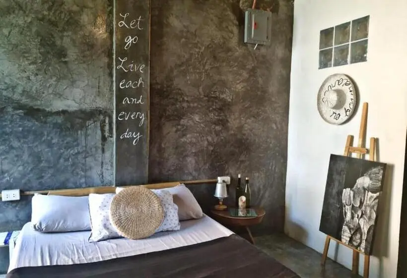اتاق استاندارد با بالکن, Tarzan S House