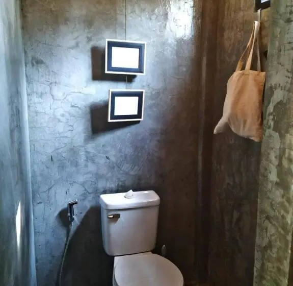 اتاق استاندارد با بالکن, Tarzan S House