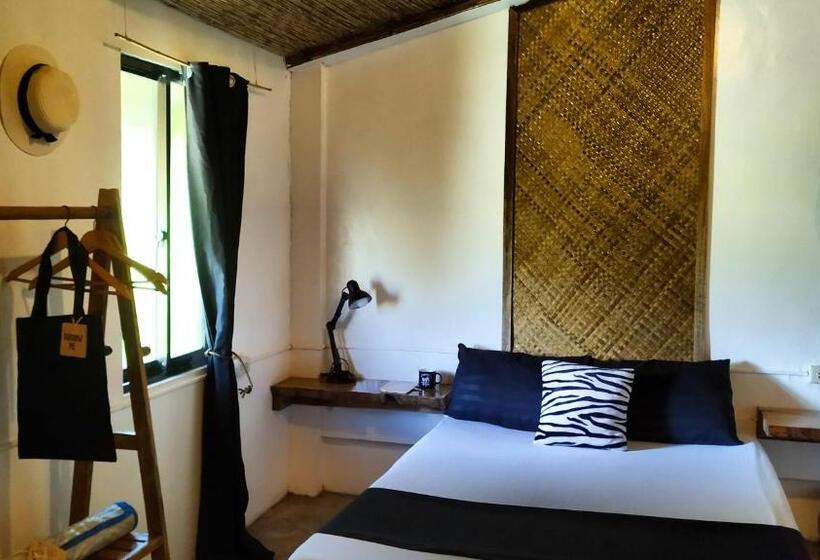 اتاق استاندارد سه نفره, Tarzan S House
