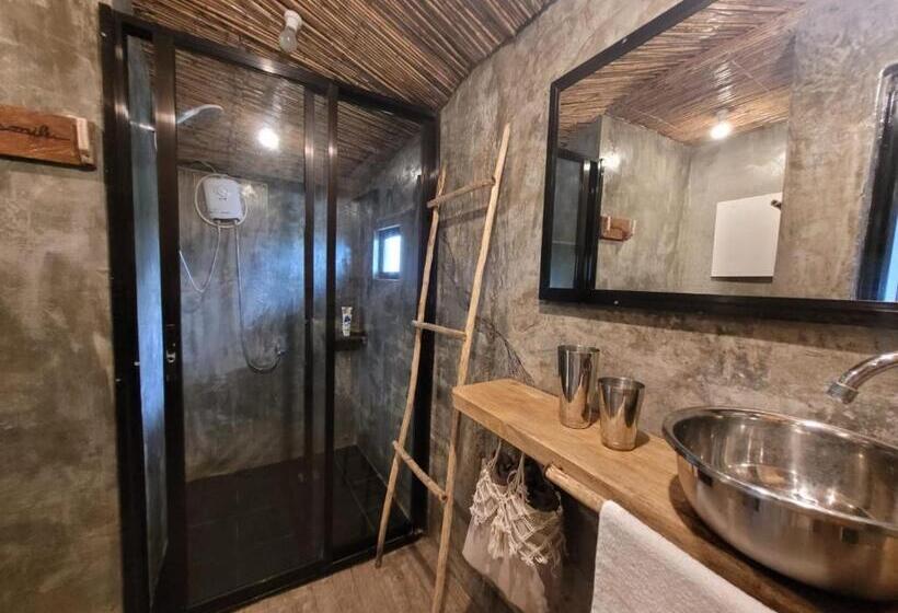 آپارتمان 1 خوابه با چشمانداز دریا, Tarzan S House