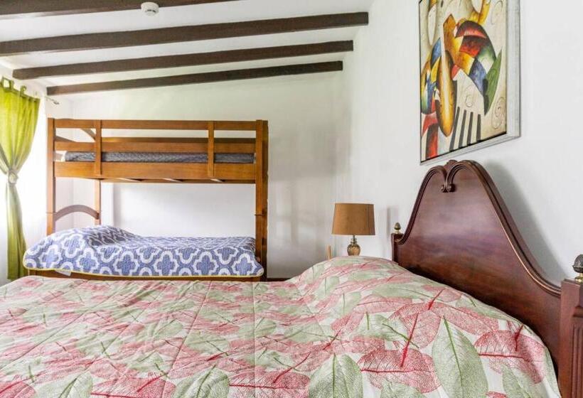 סוויטה משפחתית, La Casita De Chocolate