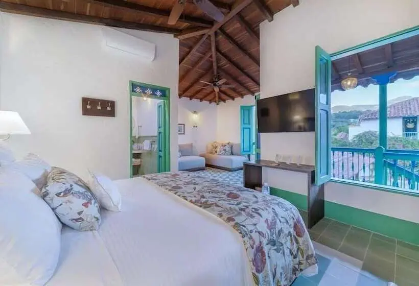 Perhehuone, Casa Cedrela Hotel Boutique