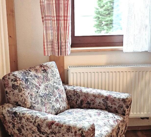 Quarto Estandar Individual, Landgasthaus Sternen