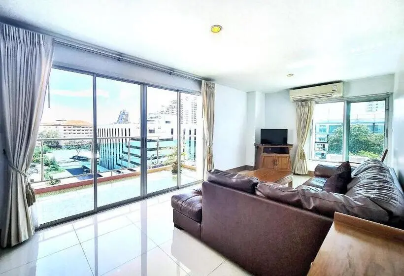 Quarto standart com varanda, Nanthana Villa
