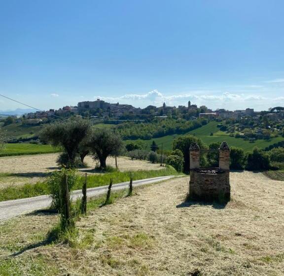חדר סטנדרט לארבעה, L Antica Colombaia; B&b Room With Private Terrace