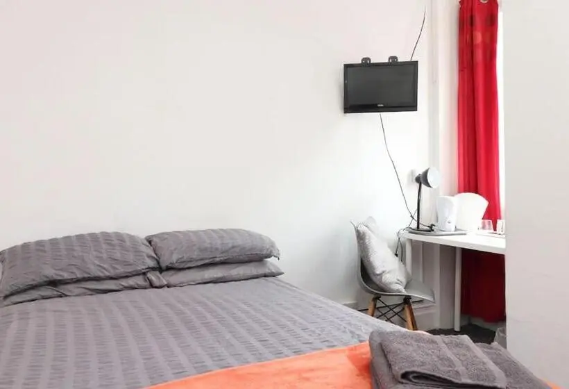 اتاق استاندارد یک نفره, Pebbles Guest House