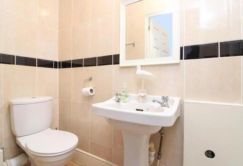 اتاق استاندارد یک نفره, Pebbles Guest House