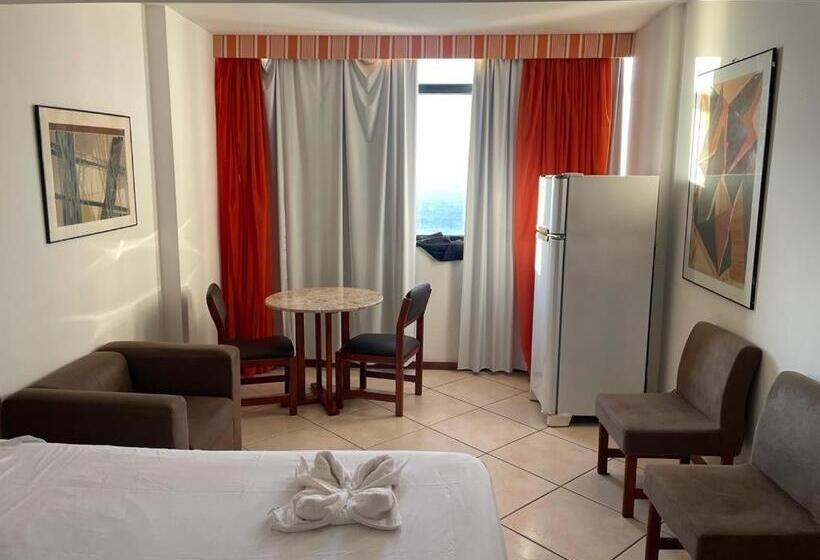 إستوديو قياسى مطل على البحر, Sol Victoria Marina