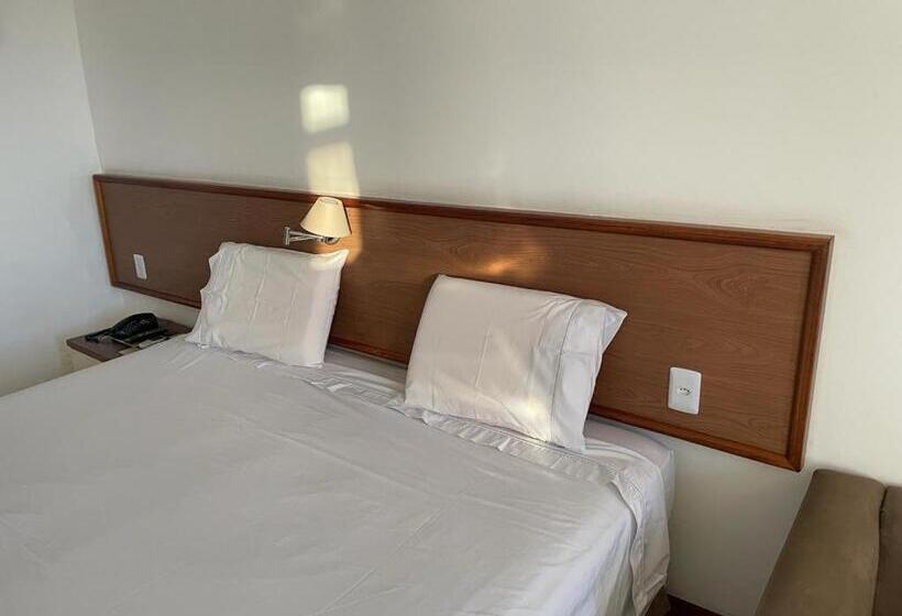 إستوديو قياسى مطل على البحر, Sol Victoria Marina