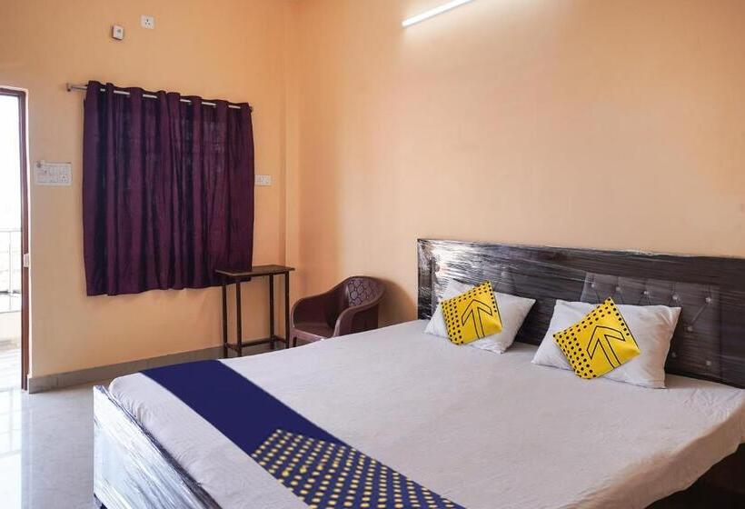 غرفة كلاسيكية ثلاثية, Spot On Hotel Pragya 5