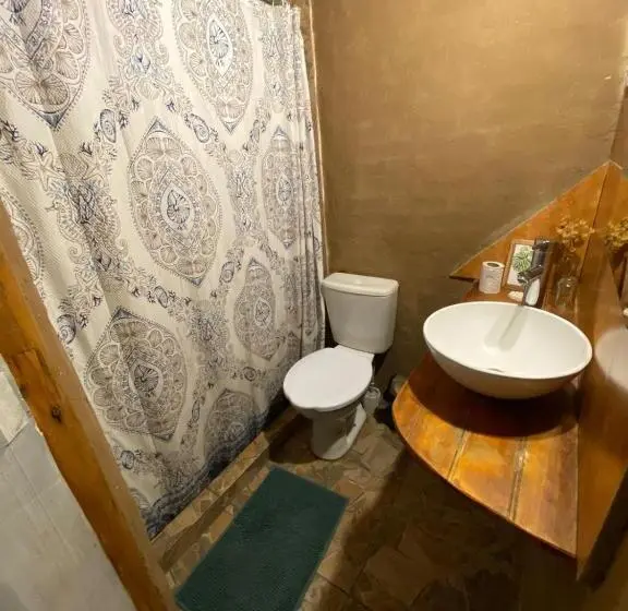 Standard Kolmen Hengen Huone, Eco Posada Tierra Fértil
