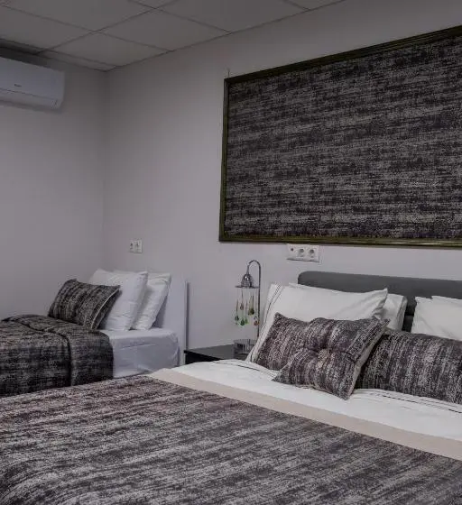 اتاق استاندارد سه نفره, Becanlar Otel