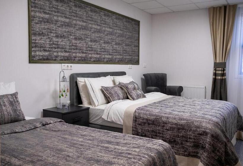 اتاق استاندارد سه نفره, Becanlar Otel