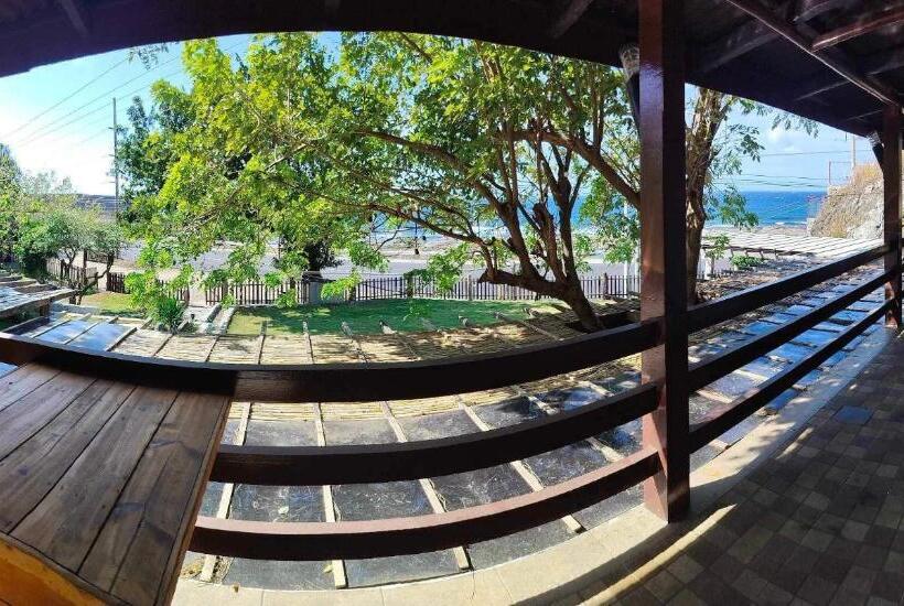 اتاق استاندارد با بالکن, Farmer’s Cafe Villas