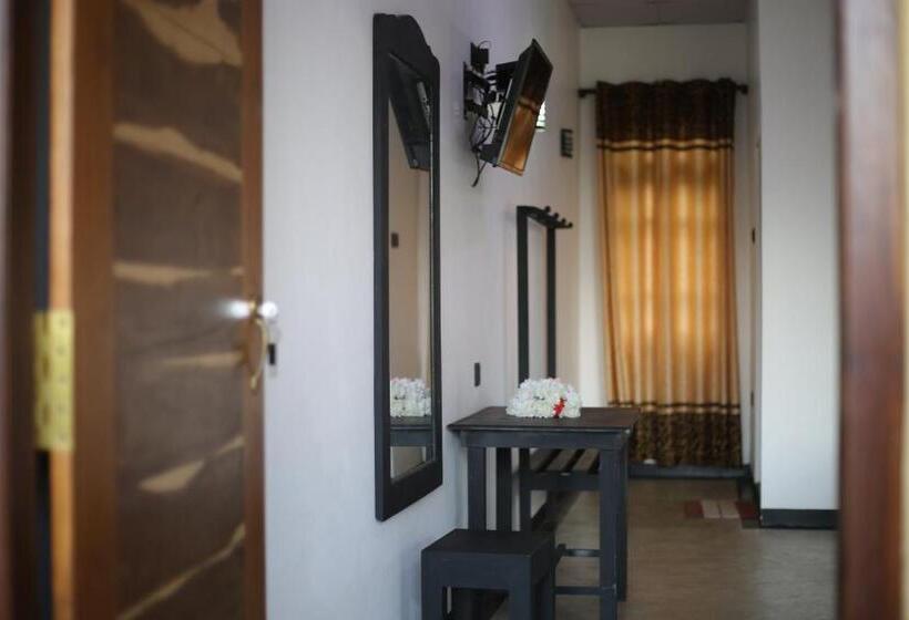 디럭스 룸, Green Lake View Yala Resort