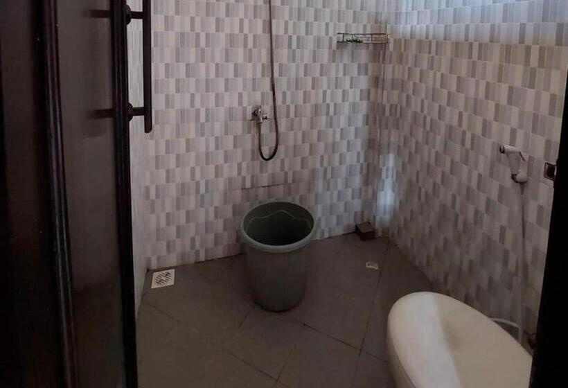 غرفة قياسية, Oyo 93525 Griya Wafira Trenggalek Syariah