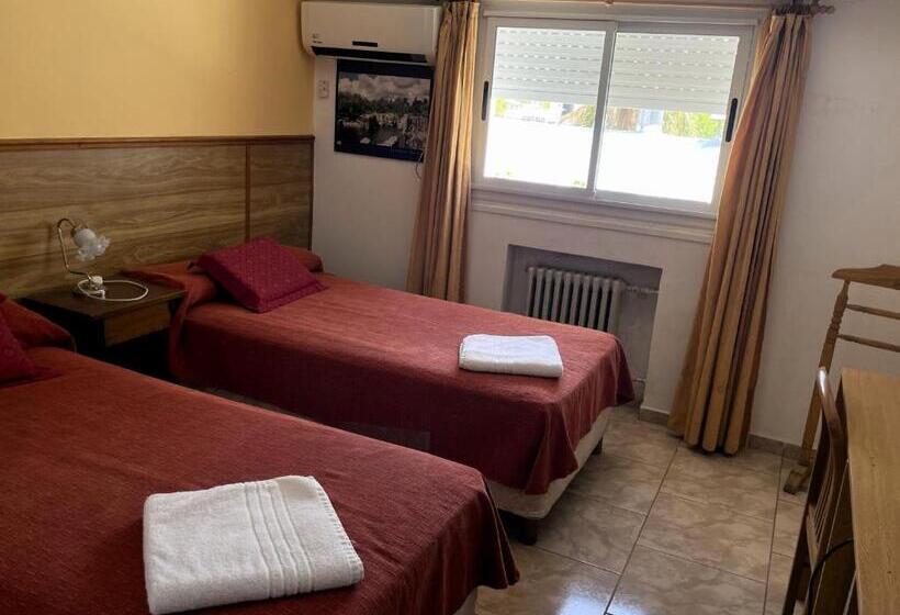 غرفة قياسية, Rossetti Y Spa