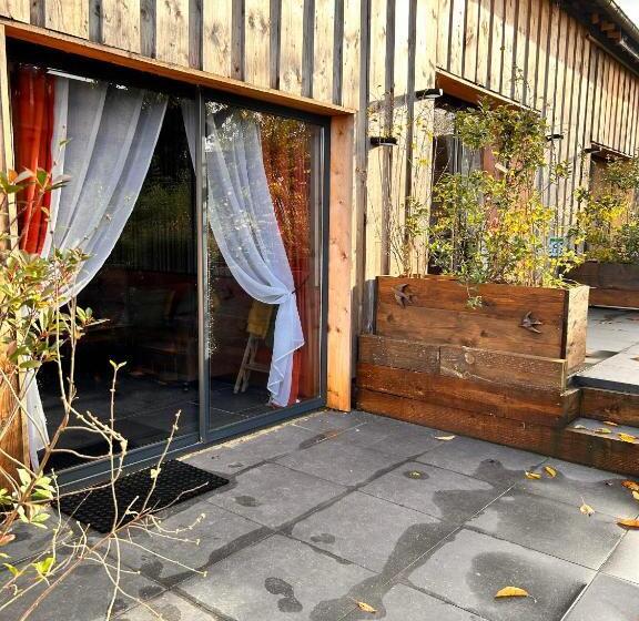 غرفة قياسية مزوَّدة بتراس, La Grange Aux Hirondelles   Chambre Atelier