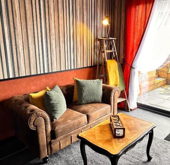 غرفة قياسية مزوَّدة بتراس, La Grange Aux Hirondelles   Chambre Atelier