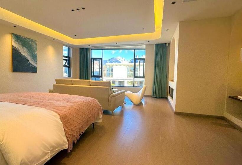 Deluxe Room Mountain View, Lijiang Painted Mountain Cloud House Boutique B&b