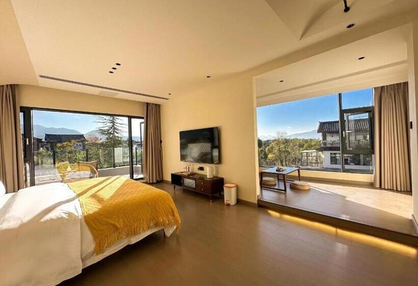 سوئیت پریمیوم, Lijiang Painted Mountain Cloud House Boutique B&b