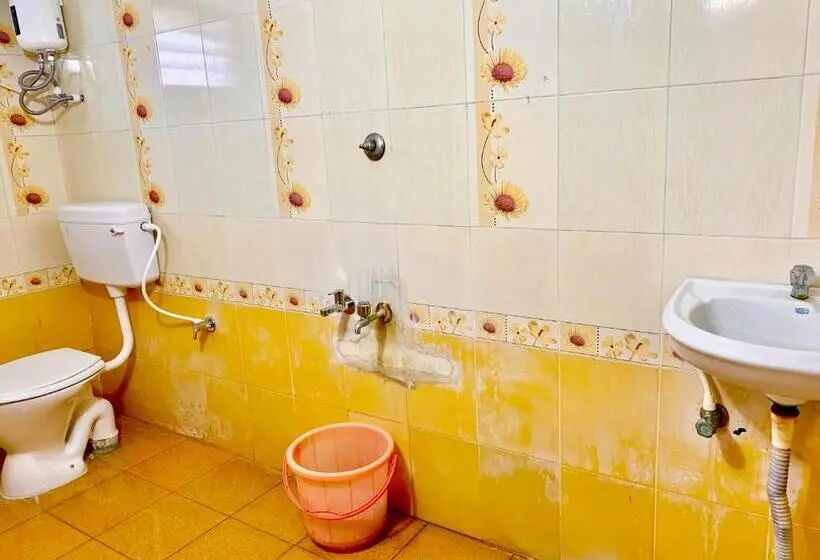 Perhesviitti, Ramkarthik Villa Guest House
