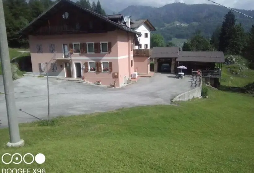 スタンダードトリプルルーム, B&b Sòt Al Piz