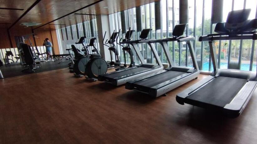 استودیو استاندارد با چشمانداز استخر, Cozy Studio Condo At Mesatierra Garden Residences