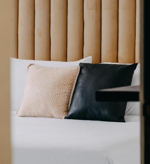 מיטת קינג בסוויטה, Casa Art Ubud