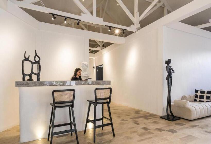 סטודיו דלוקס, Casa Art Ubud