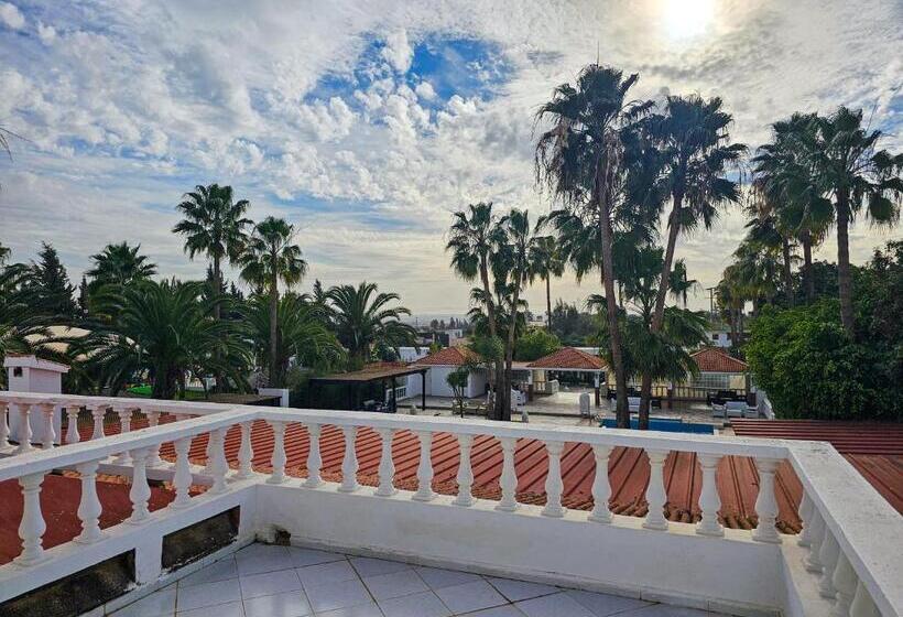 Номер Стандарт Вид на Бассейн, L Hacienda