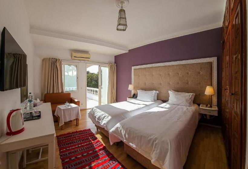 اتاق استاندارد با چشم‌انداز استخر, L Hacienda