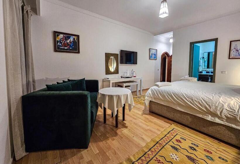 Люкс Вид на Сад, L Hacienda