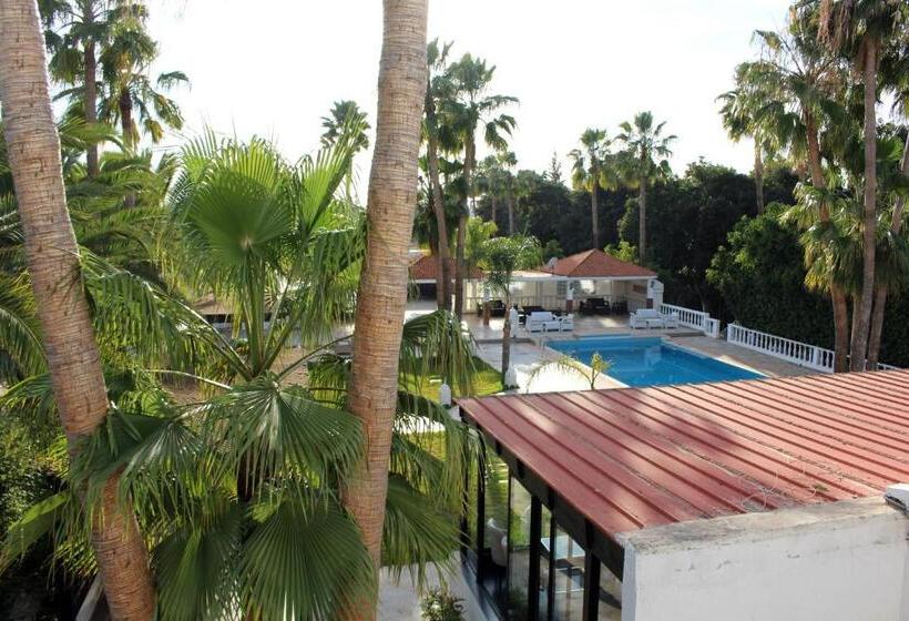 سوییت سوپریور, L Hacienda