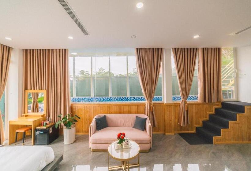 اتاق لوکس با تخت بزرگ, Quy Tai Premium