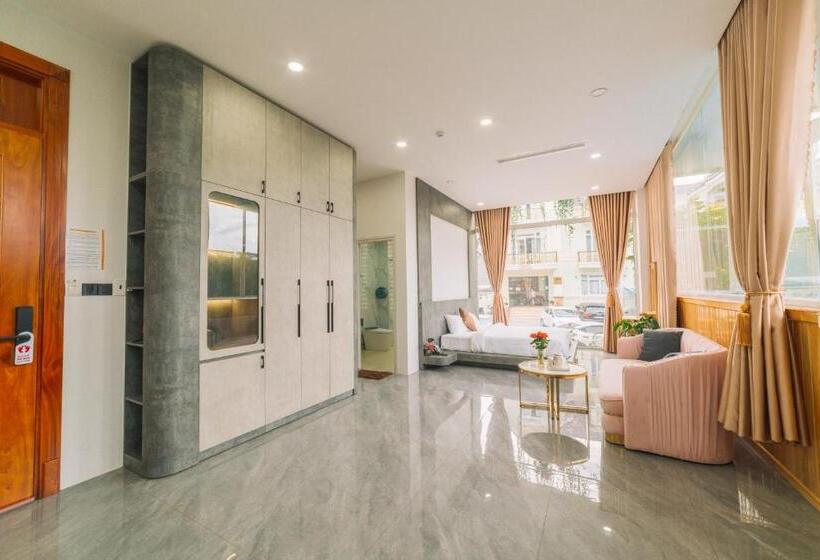 اتاق لوکس با تخت بزرگ, Quy Tai Premium