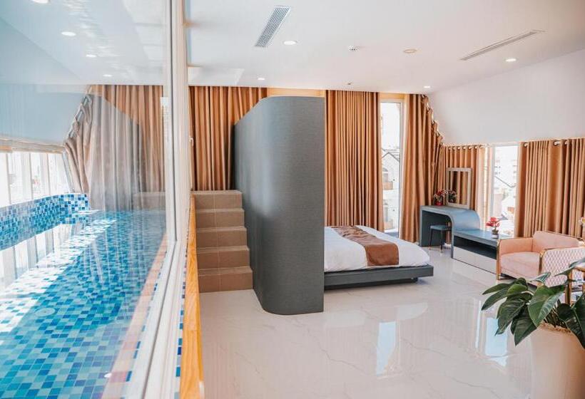 اتاق استاندارد با چشمانداز استخر, Quy Tai Premium