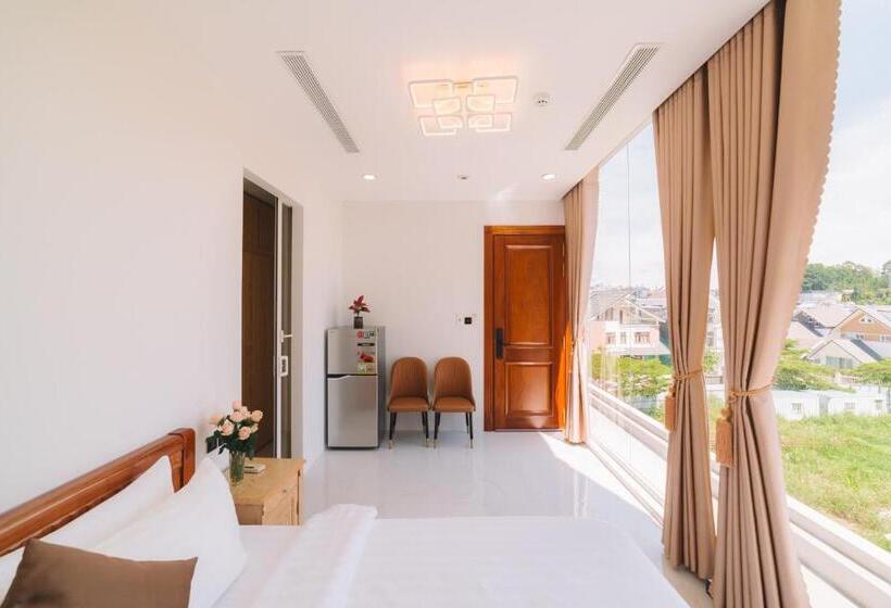 اتاق خانوادگی, Quy Tai Premium