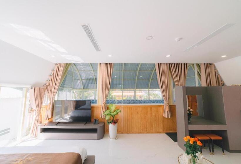 اتاق خانوادگی, Quy Tai Premium