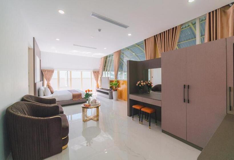 اتاق خانوادگی, Quy Tai Premium