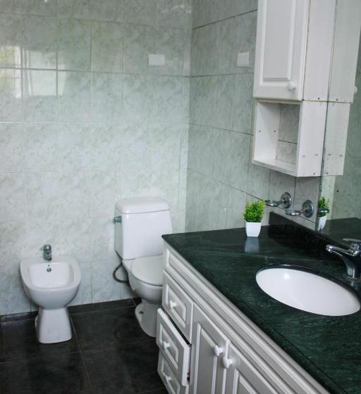 غرفة قياسية رباعية, Hostal Entreorientes