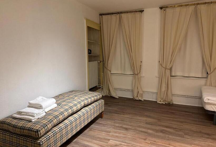 غرفة قياسية ثلاثية حمام مشترك, Maison Monsigny